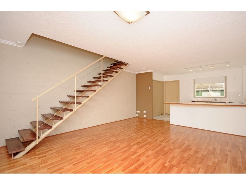 3/79 Bayview Street, Runaway Bay QLD 4216