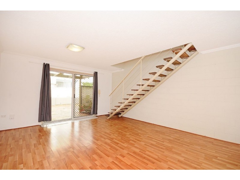 3/79 Bayview Street, Runaway Bay QLD 4216