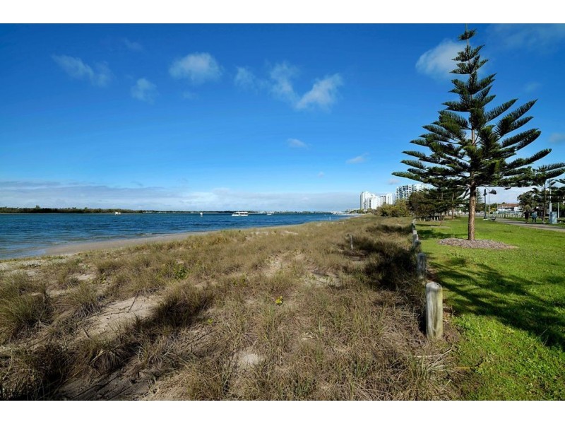 1/1-3 Brighton Street, Biggera Waters QLD 4216