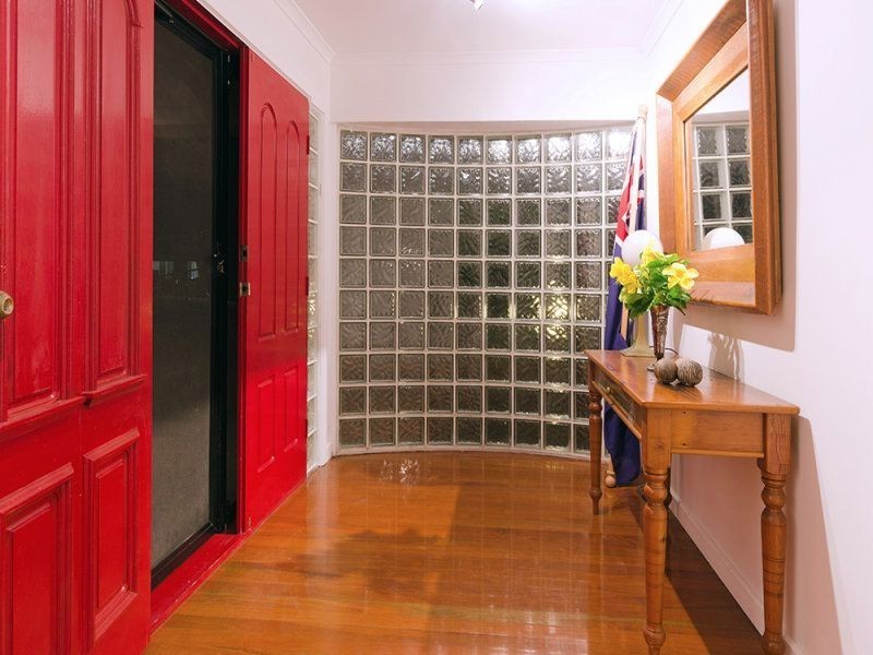 17 Midgera Street, Ashmore QLD 4214