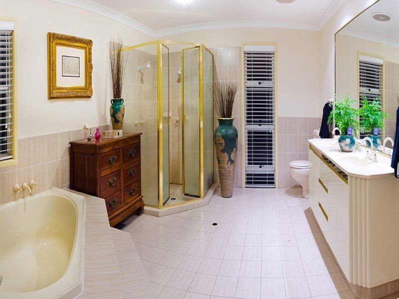 17 Midgera Street, Ashmore QLD 4214