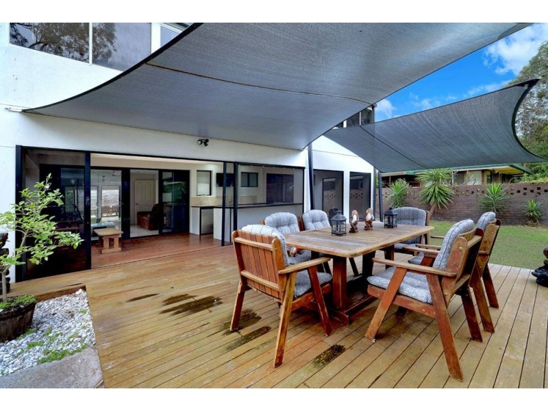 25 Killowill Avenue, Paradise Point QLD 4216