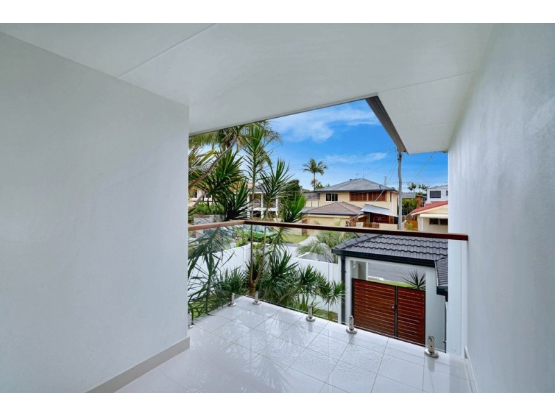 25 Killowill Avenue, Paradise Point QLD 4216