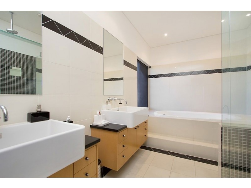 134B Marine Parade, Miami QLD 4220