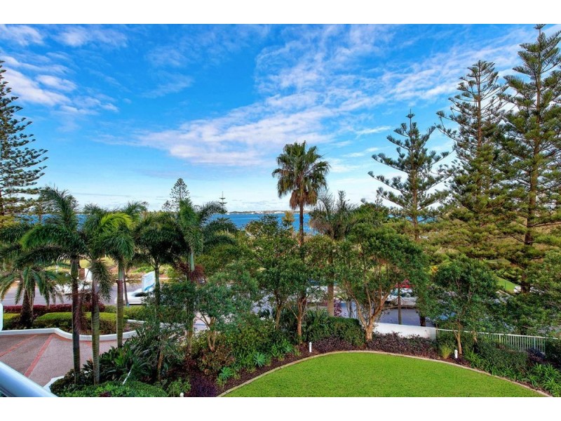 309/182 Marine Parade, Labrador QLD 4215