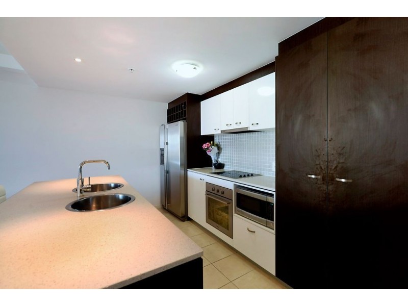 18 Fern Street, Surfers Paradise QLD 4217