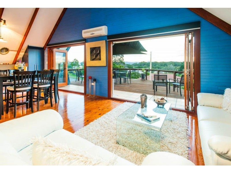 9 Buliti St, Hope Island QLD 4212