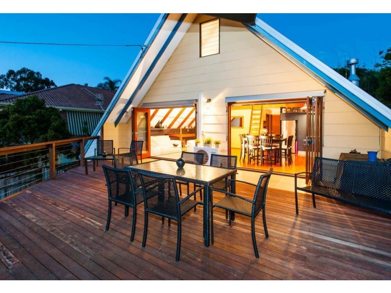 9 Buliti St, Hope Island QLD 4212