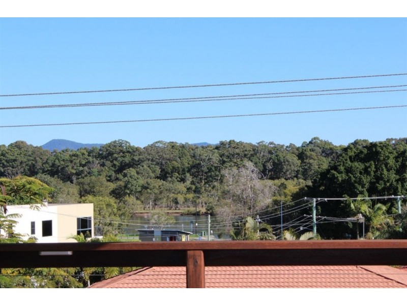 9 Buliti St, Hope Island QLD 4212