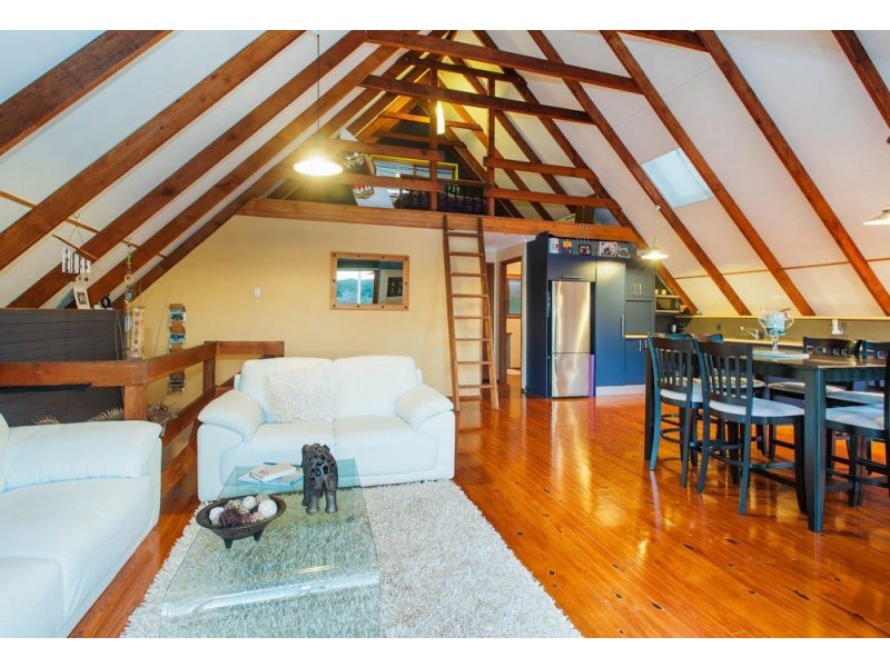 9 Buliti St, Hope Island QLD 4212