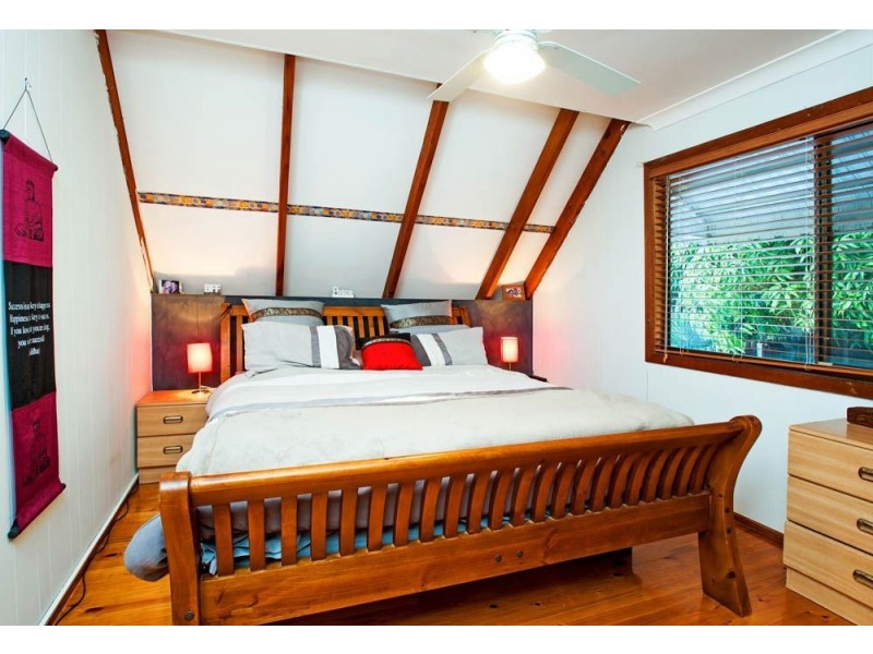 9 Buliti St, Hope Island QLD 4212