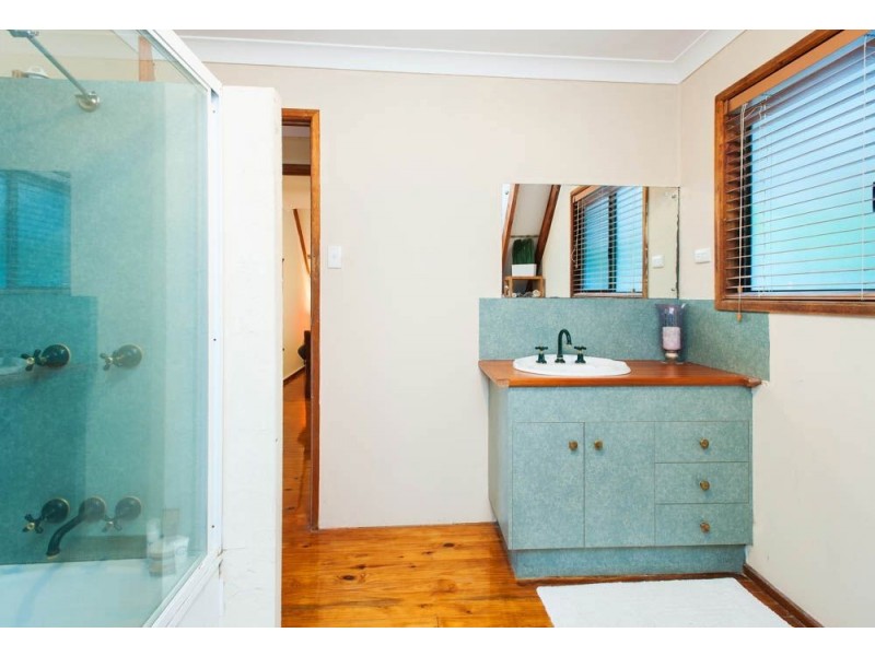 9 Buliti St, Hope Island QLD 4212