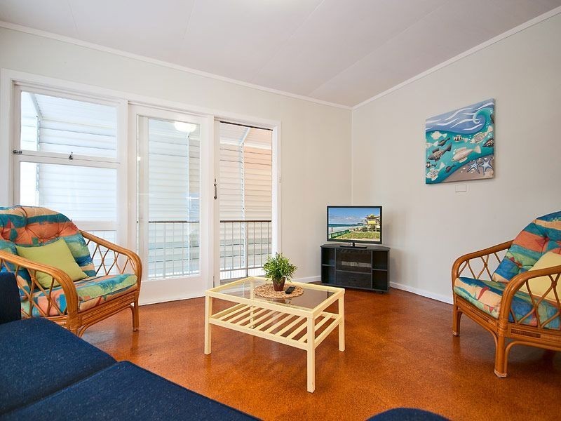 2/111 Albatross Avenue, Mermaid Beach QLD 4218