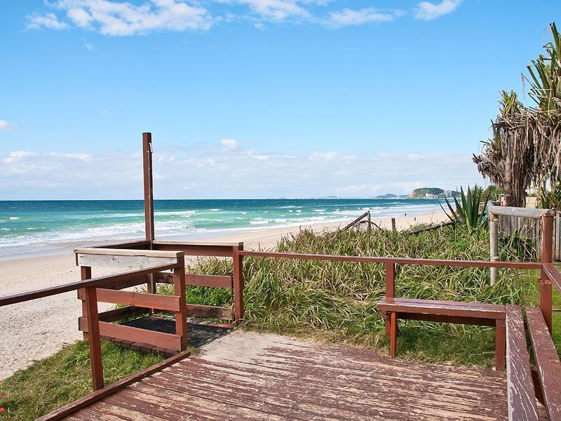 2/111 Albatross Avenue, Mermaid Beach QLD 4218