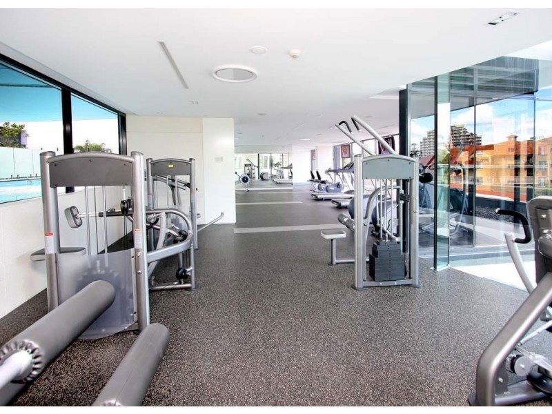 21 Elizabeth Avenue, Broadbeach QLD 4218