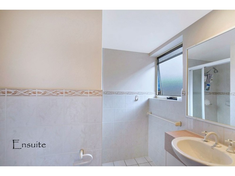 5/9 Errol Avenue, Paradise Point QLD 4216