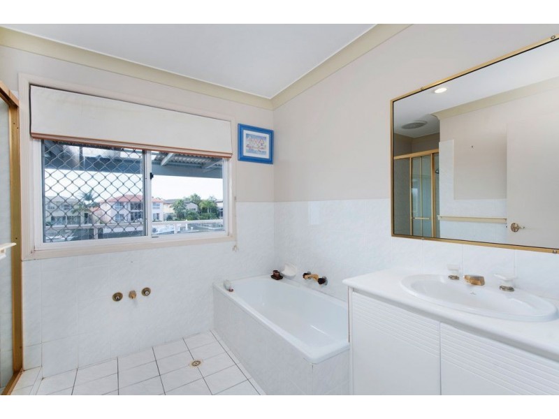 154 Sundance Way, Runaway Bay QLD 4216
