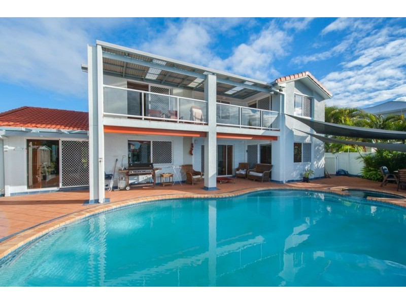 154 Sundance Way, Runaway Bay QLD 4216
