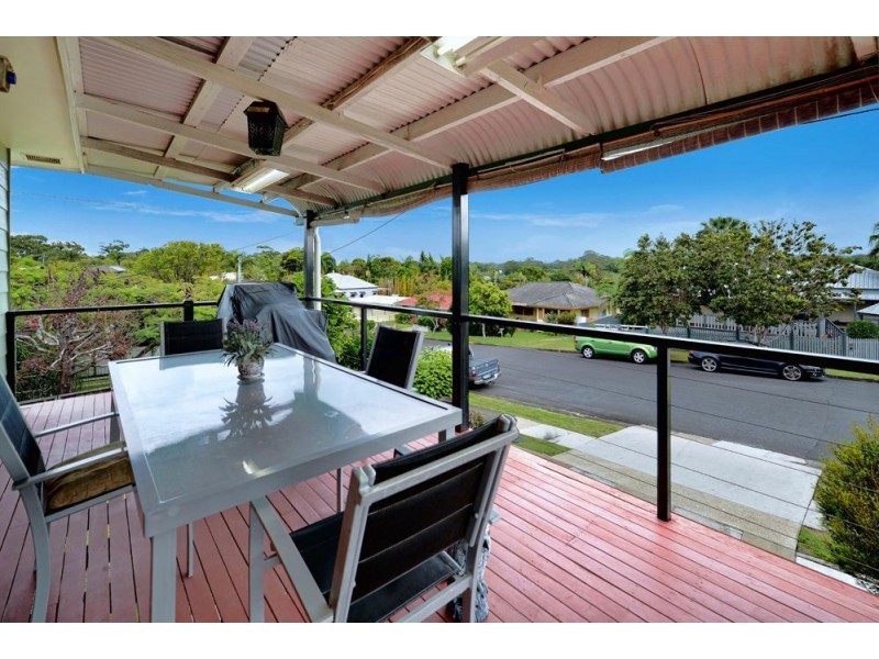 12 Mole Avenue, Southport QLD 4215