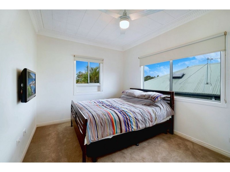 12 Mole Avenue, Southport QLD 4215