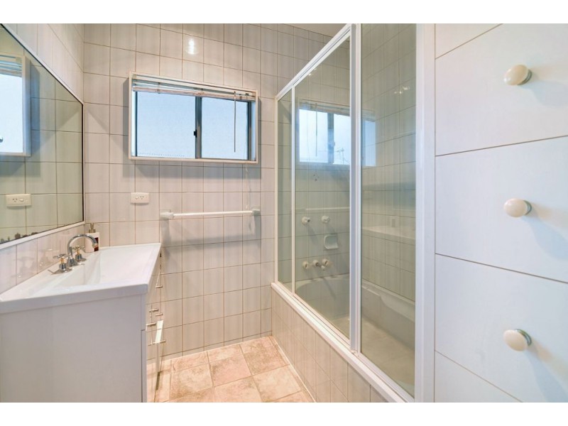 12 Mole Avenue, Southport QLD 4215