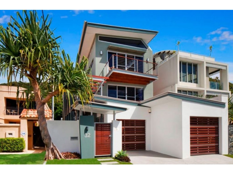 32 Nagel Avenue, Miami QLD 4220