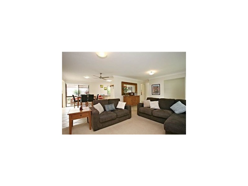 16 Pacific Blvd, Broadbeach Waters QLD 4218