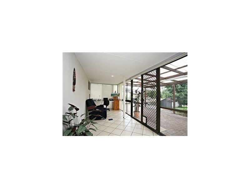 16 Pacific Blvd, Broadbeach Waters QLD 4218