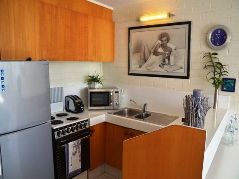 16/25 Old Burleigh Road, Surfers Paradise QLD 4217