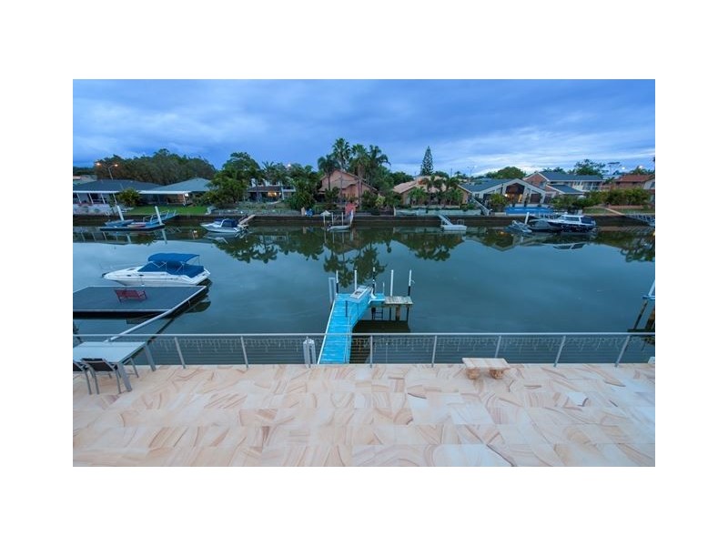 95 Pebble Beach Drive, Runaway Bay QLD 4216