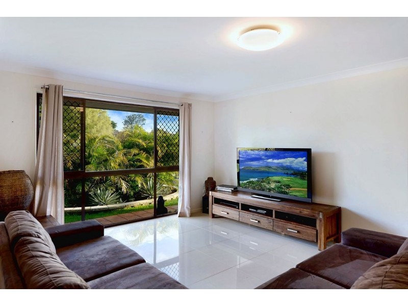 4 Sigatoka Place, Clear Island Waters QLD 4226