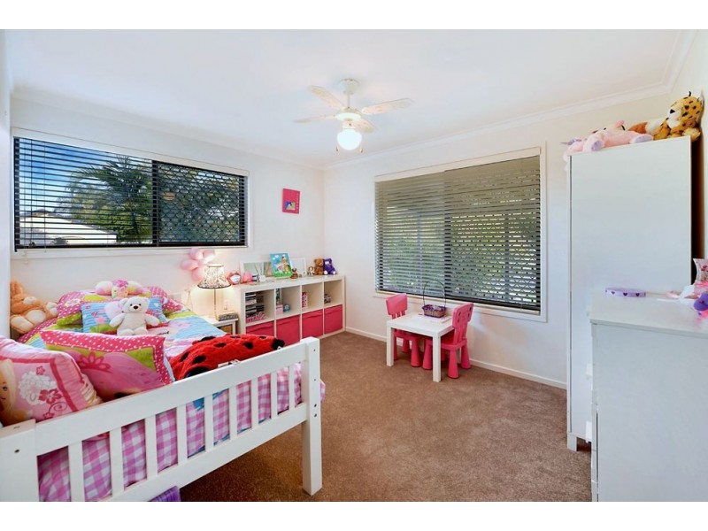 4 Sigatoka Place, Clear Island Waters QLD 4226