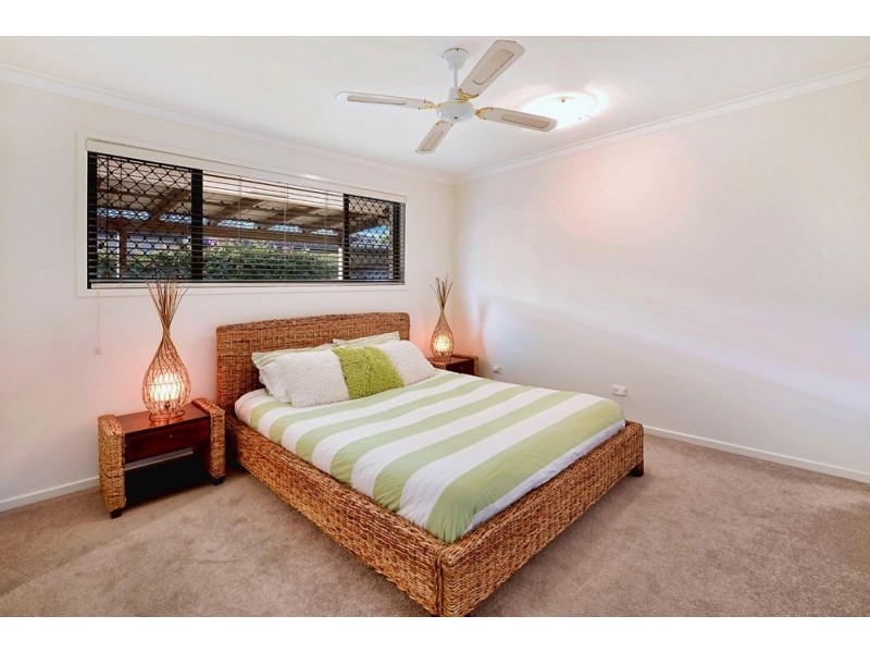 4 Sigatoka Place, Clear Island Waters QLD 4226