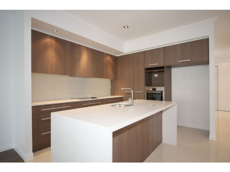 1/24 Compass Drive, Biggera Waters QLD 4216