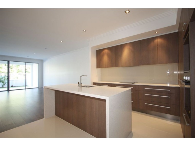 1/24 Compass Drive, Biggera Waters QLD 4216