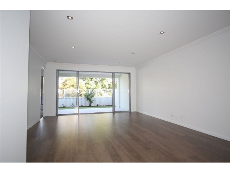 1/24 Compass Drive, Biggera Waters QLD 4216