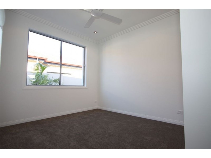 1/24 Compass Drive, Biggera Waters QLD 4216