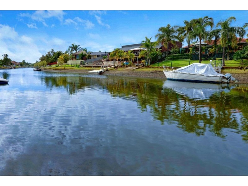 69 Witt Avenue, Carrara QLD 4211