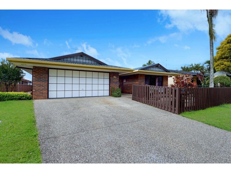 69 Witt Avenue, Carrara QLD 4211