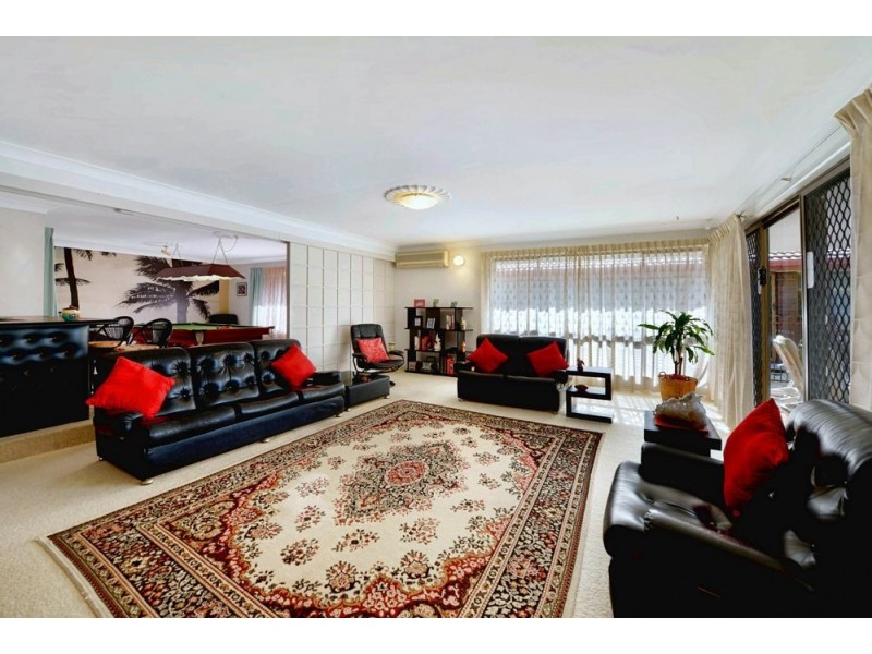 69 Witt Avenue, Carrara QLD 4211