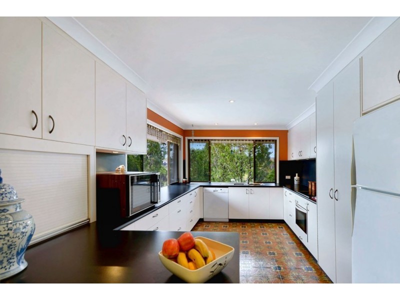 69 Witt Avenue, Carrara QLD 4211