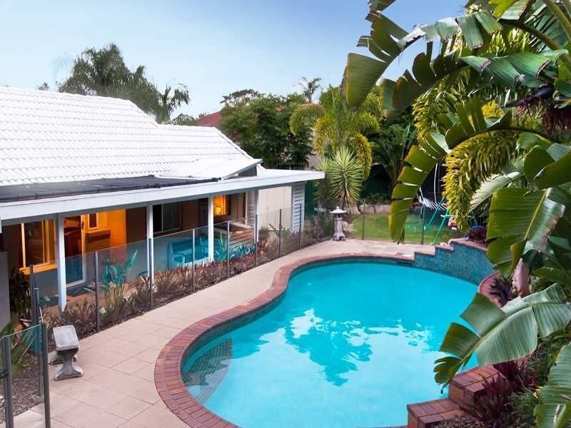 16 Sawgrass Place, Robina QLD 4226
