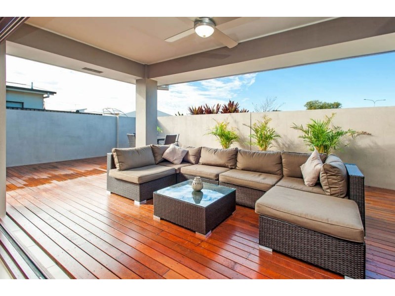 23 Galley Rd, Hope Island QLD 4212