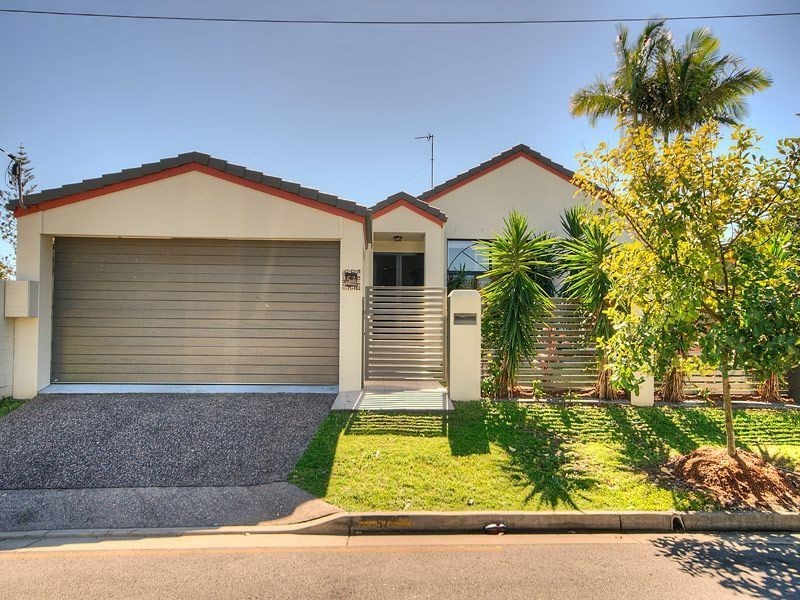 57 St Andrews Avenue, Surfers Paradise QLD 4217