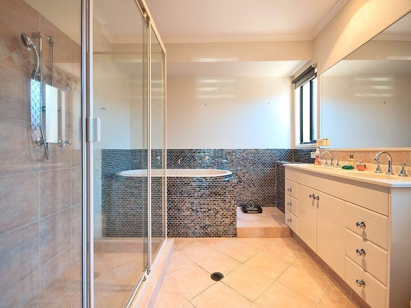 57 St Andrews Avenue, Surfers Paradise QLD 4217