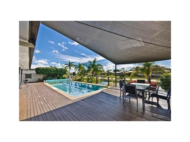 11 Delungra Street, Broadbeach Waters QLD 4218