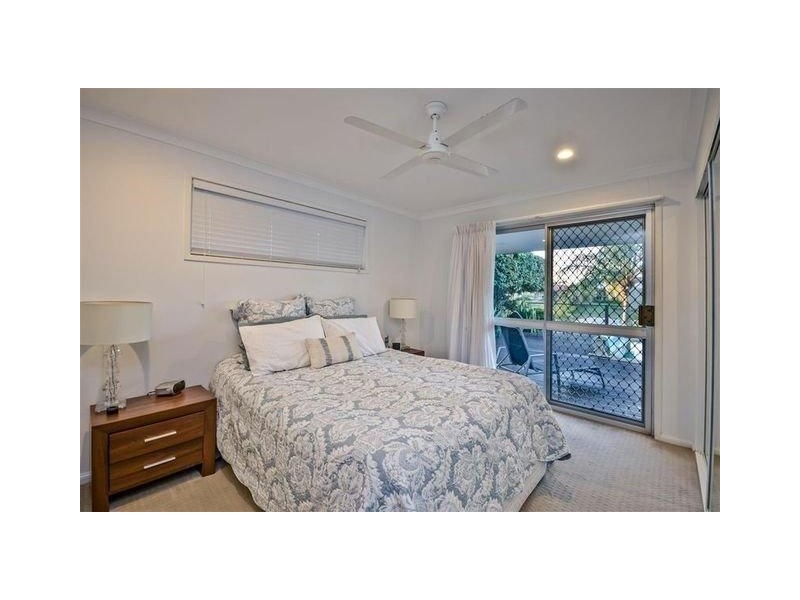 11 Delungra Street, Broadbeach Waters QLD 4218