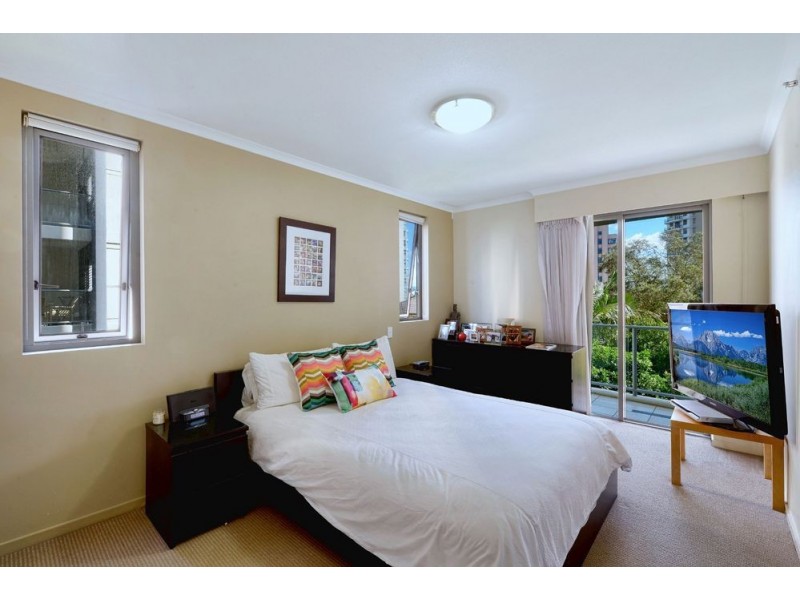 21 Cypress Avenue, Surfers Paradise QLD 4217