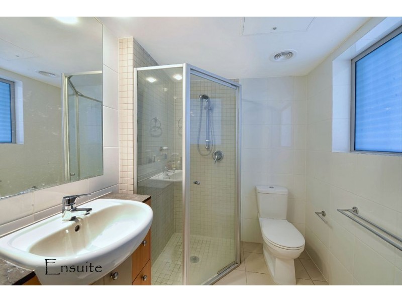 21 Cypress Avenue, Surfers Paradise QLD 4217