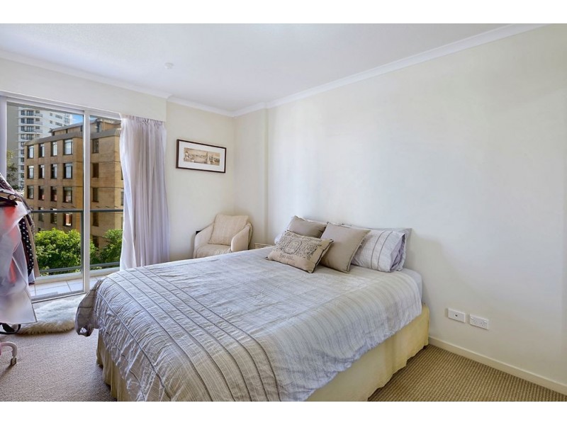 21 Cypress Avenue, Surfers Paradise QLD 4217